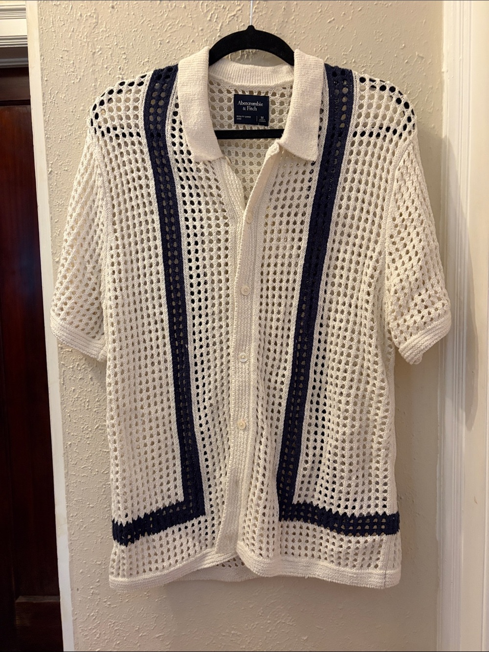 NWT Abercrombie Men’s Crochet Border Stripe Button-Through Sweater Polo size Med
